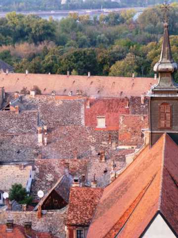  Serbie Les toits de Novi Sad vus de la forteresse de Petrovaradin