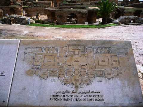 Tunisie Le plan et les ruines des thermes romains monumentaux de Carthage