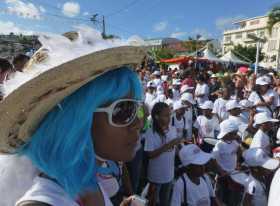 Caraïbes Antilles Martinique Fort de France Les couleurs, les orchestres et leurs percussions emplissent les rues