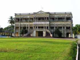 L'orphelinat de Bingerville (Côte d'Ivoire)