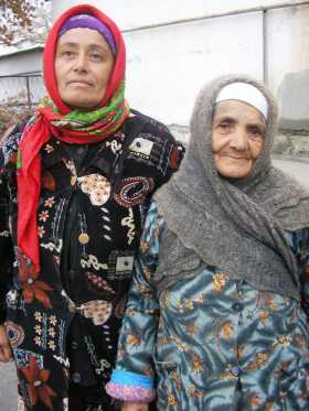 Ouzbékistan deux générations de femmes