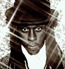 chanson Le look dandy du chanteur sénégalais Faada Freddy 