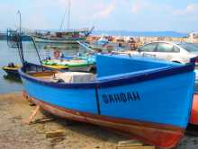 Mer Noire Une barque nommée "Fanfan" dans le port de pêche de Nessebar en Bulgarie