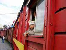 Equateur Quito Train Chemin de fer ferrocariles Il y a quelques années on pouvait voyager dans les voitures du train ou ... sur les toits