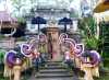 Indonésie Bali Hindouisme palais royal Ubud L'entrée étincelante et bariolée d'un des bâtiments du palais