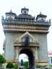 Le Patuxai, arc de triomphe de Vientiane au Laos 